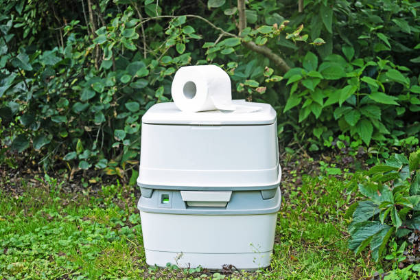 Best Portable restroom trailer rental  in Bridgeview, IL